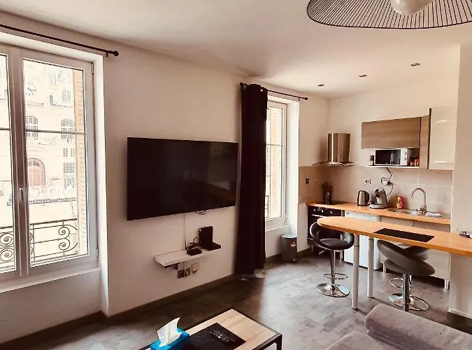 De L'hotel De شقة Charleville-Mézières